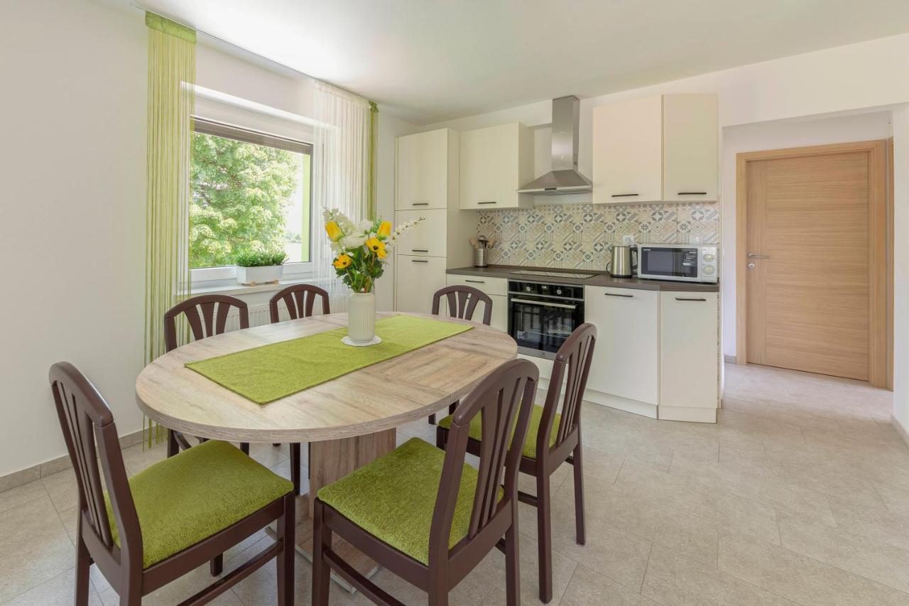 Hisa V Zelenem Apartment Bled Bagian luar foto